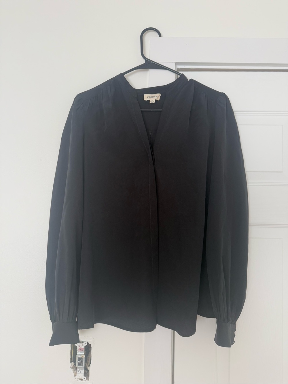 L'AGENCE Black V-Neck Long-Sleeve Blouse